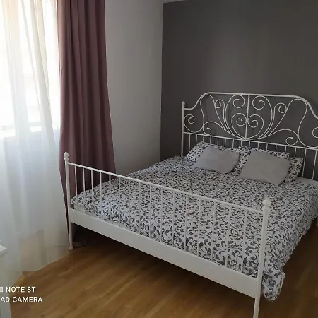 Apartman 9 *